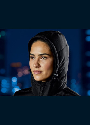 Черная демисезонная куртка демисезонная водоотталкивающая и ветрозащитная для женщины 379016 Crivit