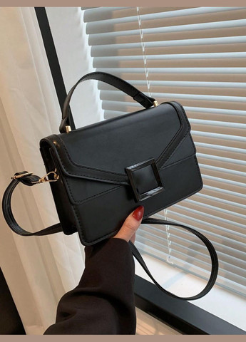 Женская сумка 2123 кросс-боди черная на ремешке No Brand (306709441)