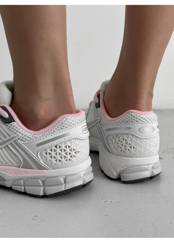 Сірі кросівки чоловічі nike zoom vomero 5 silver pink найк зум вомеро 5 сірі демісезон No Brand