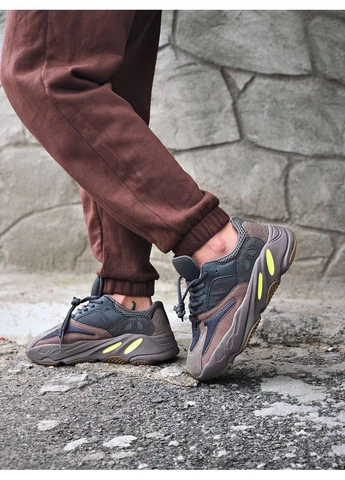 Цветные летние кроссовки adidas yeezy boost 700 v1 mauve адидас изи буст No Brand