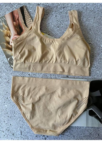 Бежевый комплект женского нижнего белья на чашку c/d, трусы и топ Beisdanna