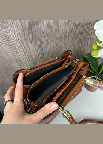 Жіноча лакова сумочка під рептилію трапеція з коричневою блискавкою (sku_1327Р) No Brand (330576964)