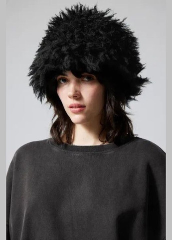 Шапка Weekday (311281771)