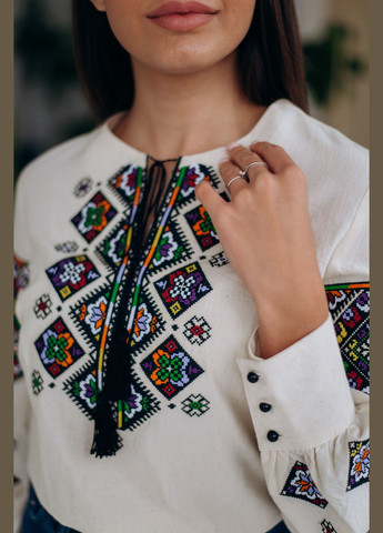 Бежевая вышиванка Piccolo узор геометрический (297642329)