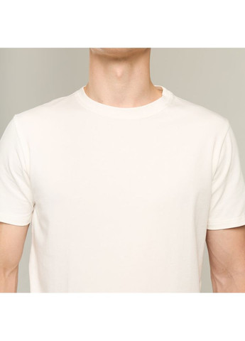 Молочна футболка peremoga молочний Pobedov