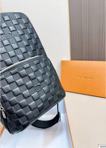 Чоловіча нагрудна сумка Louis Vuitton чорна No Brand (305849040)