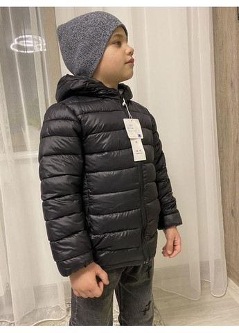 Черная демисезонная куртка для мальчика BabyStyle