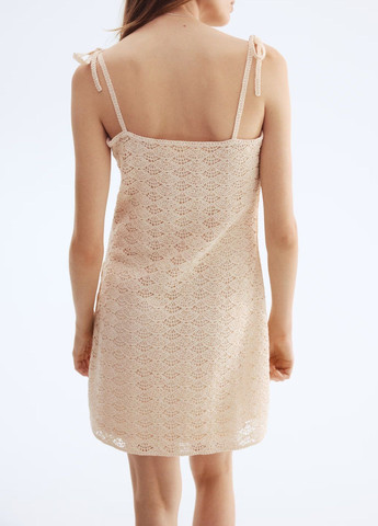 Кремовое кэжуал платье H&M с орнаментом