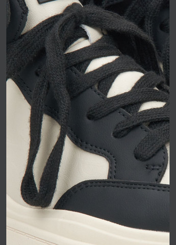 Ботинки-спорт, цвет черный Estro чёрные демисезоны (307284224)