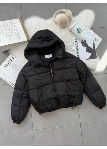 Чорна зимня куртка зимова плащівка,наповнення холофайбер,з капюшоном та кишенями Україна