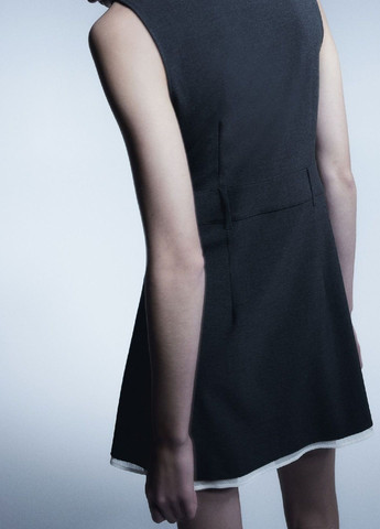 Темно-серое деловое платье H&M однотонное