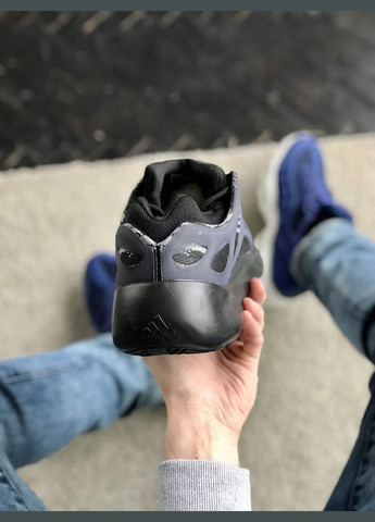 Чорні Осінні кросівки чоловічі і жіночі adidas yeezy boost 700 v3 alvah black | адідас ізі буст 700 в3 чорні No Brand