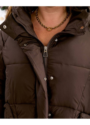 Коричнева зимня батальна жіноча зимова куртка з об’ємним капюшоном та сучасним дизайном — заміри в описі куртка-пальто GD/GL Модний простір