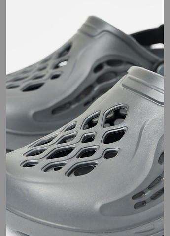 Темно-серые кэжуал кроксы мужские темно-серого цвета Let's Shop