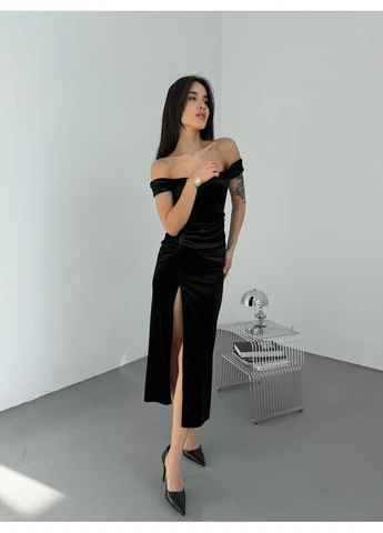Чорна сукня вечірня з оксамиту з відкритими плечима Fashion