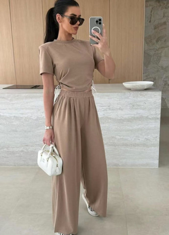 Костюм-двійка: вкорочена футболка та штани на резинці Україна (327842222)