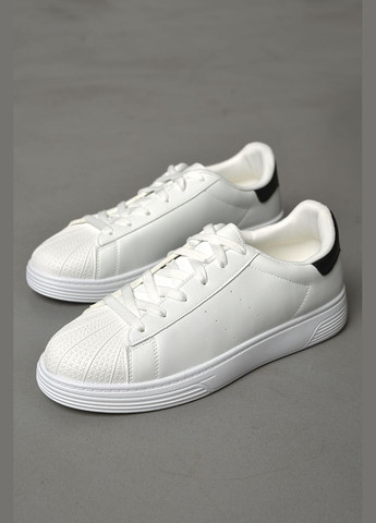 Белые демисезонные кроссовки мужские белого цвета на шнуровке Let's Shop