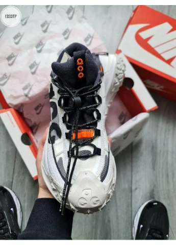 Белые демисезонные кроссовки мужские nike acg mountain fly 2 low white найк асж маунс флай белые No Brand