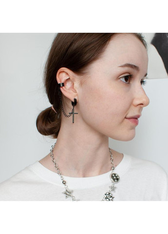 Серьга каффа с крестами черная клипса альт с цепочкой готичный стиль причудливая с подвесками крестиками y2k молодежная casual No Brand (363264269)