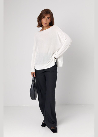 Молочний демісезонний жіночий джемпер із суцільнокроєними рукавами. Lurex