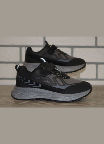 Цветные демисезонные кроссовки для мальчика демисезонные серые с черным Jong Golf