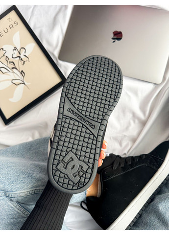 Чорно-білі Осінні кросівки чоловічі і жіночі dc shoes court graffik black white | дс шуз чорно-білі No Brand