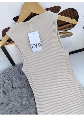 Бежева сукня міді в рубчик. Zara