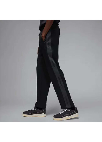 Черные демисезонные брюки Jordan