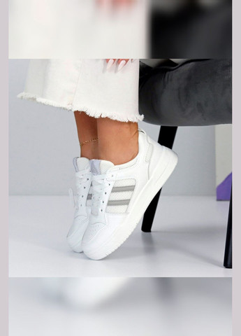 Білі жіночі кеди білі шкіряні літні на білій підошві з сірими полосками Viki Кеди