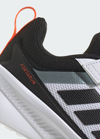 Білі всесезонні кросівки fortarun 4.0 kids adidas