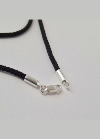 Ювелирный шелковый черный шнурок 2 мм со вставками см серебро 925 пробы арт.660 2.56г No Brand (340108440)