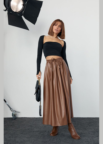 Еластичний кроп-топ з вирізом каре Liton (296909045)