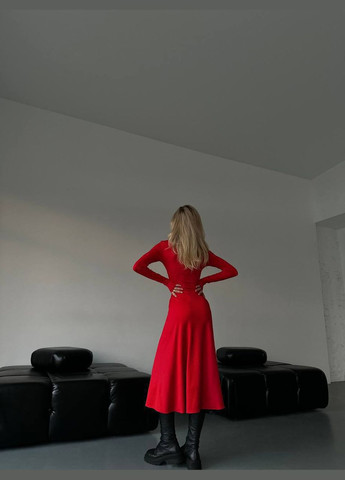 Червона вечірня жіноча сукня максі а-силует Avanti однотонна