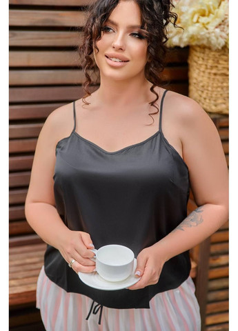 Комбинированная стильная женская пижама топ и шорты plus size / легкая сатиновая пижама в полоску и черным топом / пижама из шелка армани No Brand