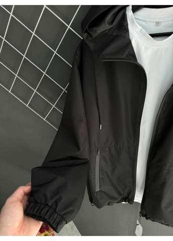 Чорна вітровка Luna