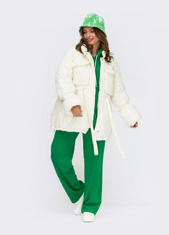 Молочная зимняя зимняя куртка молочного цвета с накладными карманами Dressa