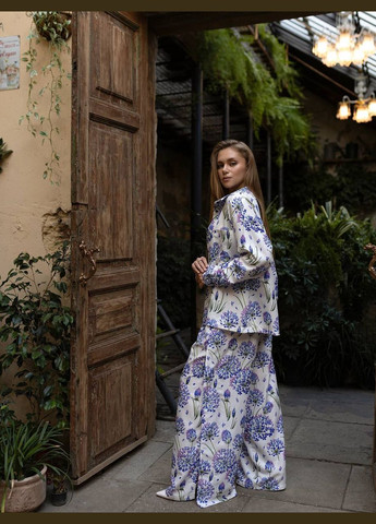 Элегантный женский костюм двойка свободного кроя Avanti (334676823)