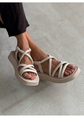 Бежевые стильные женские босоножки No Brand с ремешком