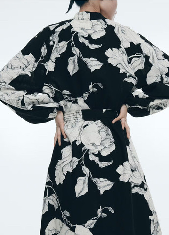 Чорна кежуал сукня H&M з квітковим принтом