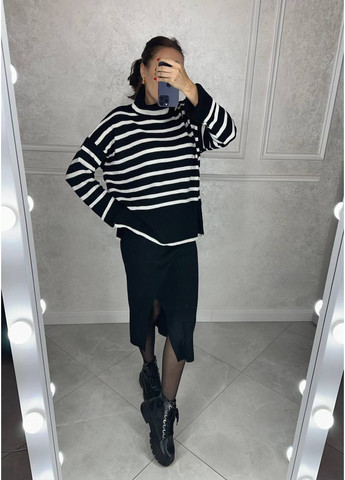 Чорний демісезонний светр (заміри в описі) DK/DL Мода без кордонів