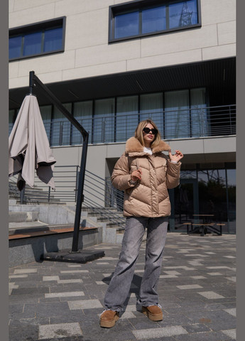 Песочная зимняя куртка MN