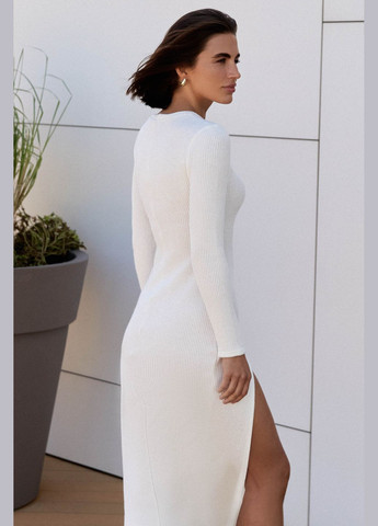 Молочное сукня ST-Seventeen