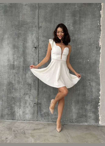 Белое короткое белое платье через одно плечо из крепдайвинга, нежное платье без рукава и с открытым декольте No Brand