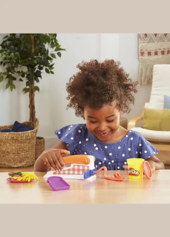 Игровой набор пластилина "Веселая фабрика кухонных изделий" Kitchen Creations Fun Factory Play-Doh (338425990)