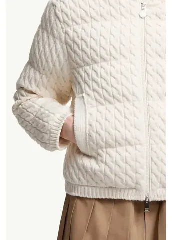 Молочний зимній Пуховик Moncler