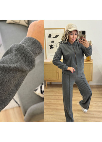 Вязаный женский костюм с худыми на молнии и брюками прямого кроя. MonCher (366218418)