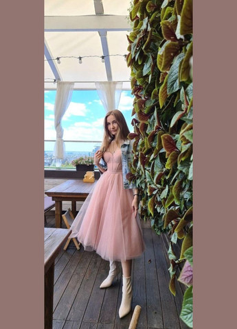 Розовое вечернее платье ODDI однотонное
