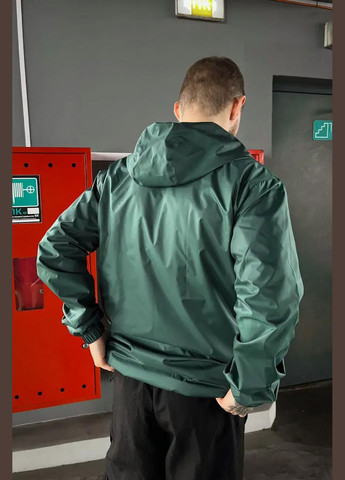 Зелена демісезонна вітровка Reload