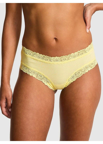 Трусики-чіки жіночі бавовняні з мереживом PINK Wink Lace-Trim Cheeky Panty жовті Victoria's Secret (330829539)
