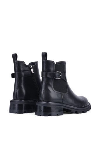 Зимние женские ботинки 8207-631-1 черная кожа Attizzare